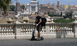 Scooter Elétrica em Italiano